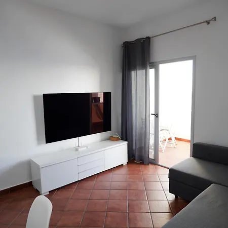Apartamento Playa Chica Beachfront *